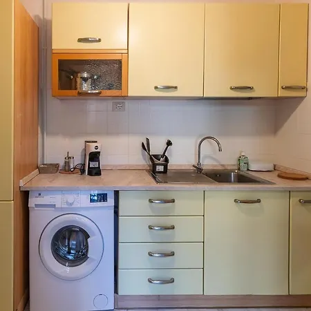 Delightful Tourist Apartment Rome